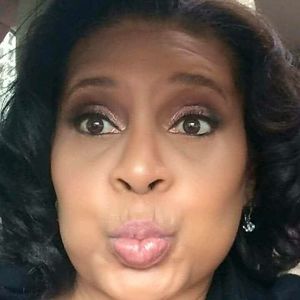 Meet your Posher, Mena